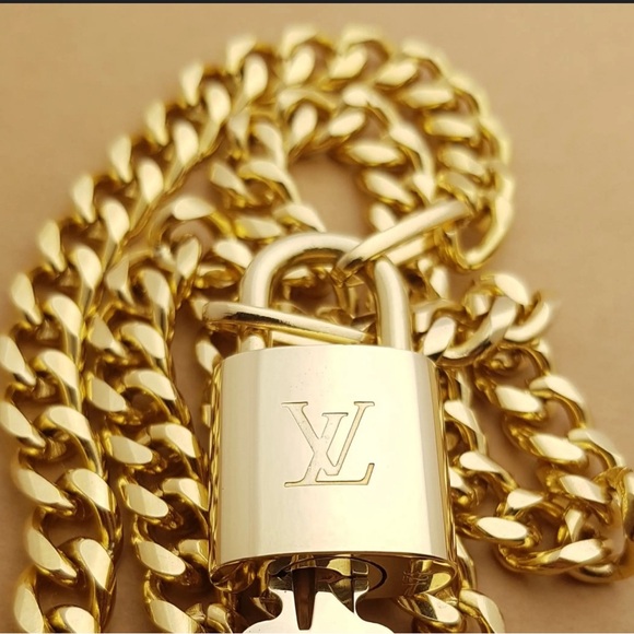 LOUIS VUITTON Lock and key 🔐 on Gold Tone Necklace #307 - Picture 1 of 5